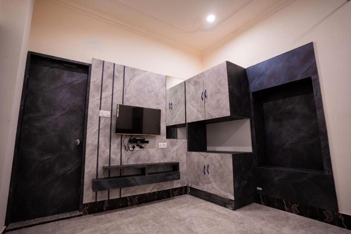 Hotel Jsr Kedar Waranasi Zewnętrze zdjęcie